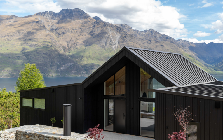 Corsican Cove Home 21