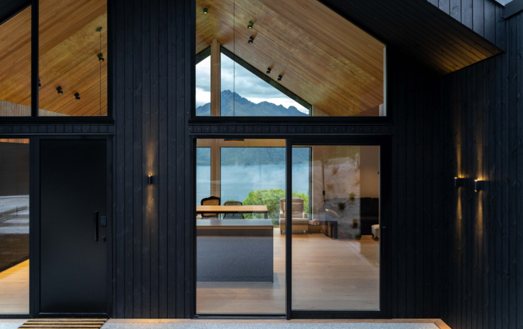 Corsican Cove Home 24